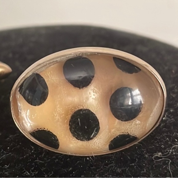 1954-1960s gold tone oval shaped almond Mother-of-Pearl/onyx cuff links - Picture 10 of 13